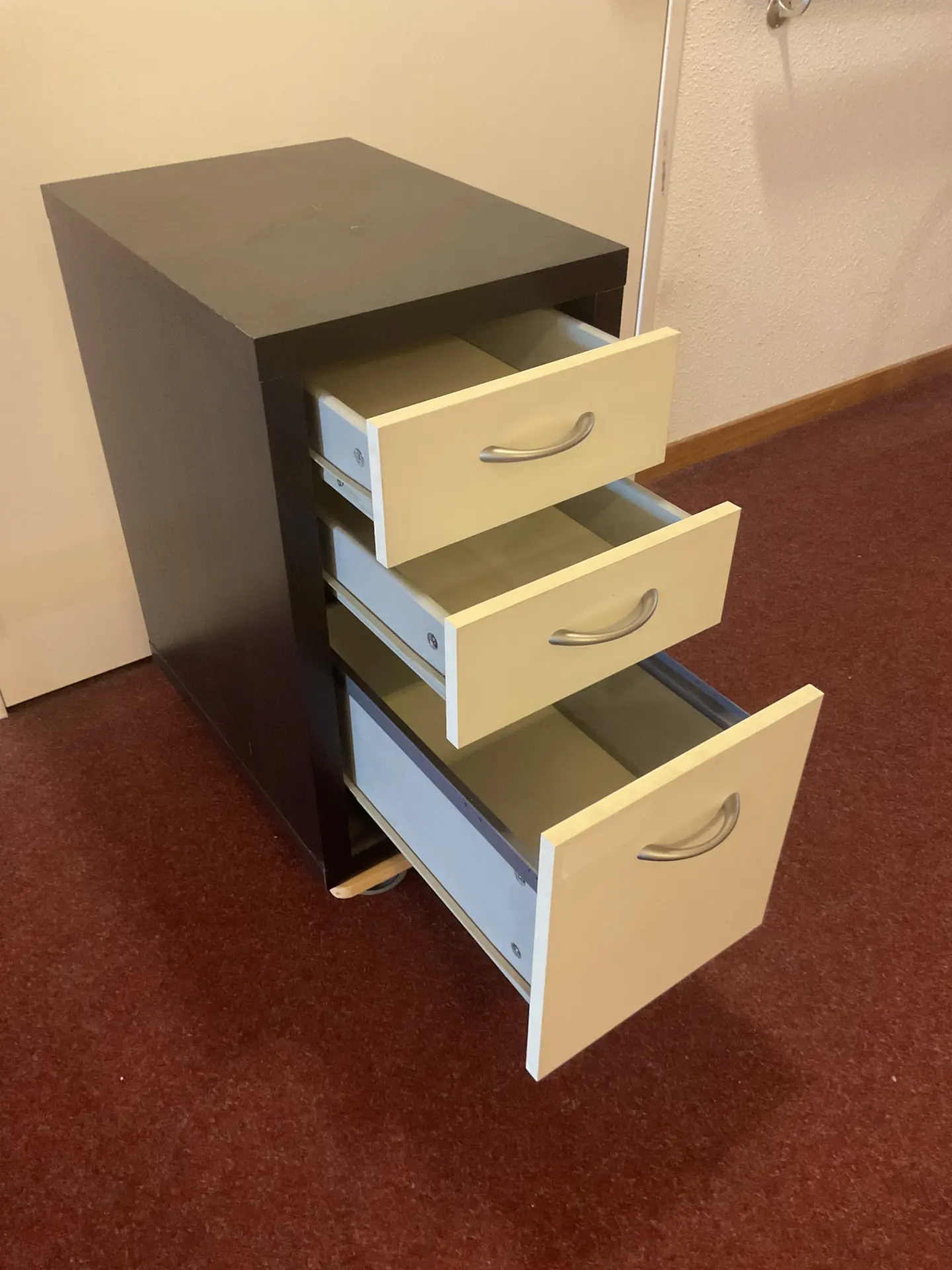 Laag kantoorkastje met 3 laden - Afbeelding 4